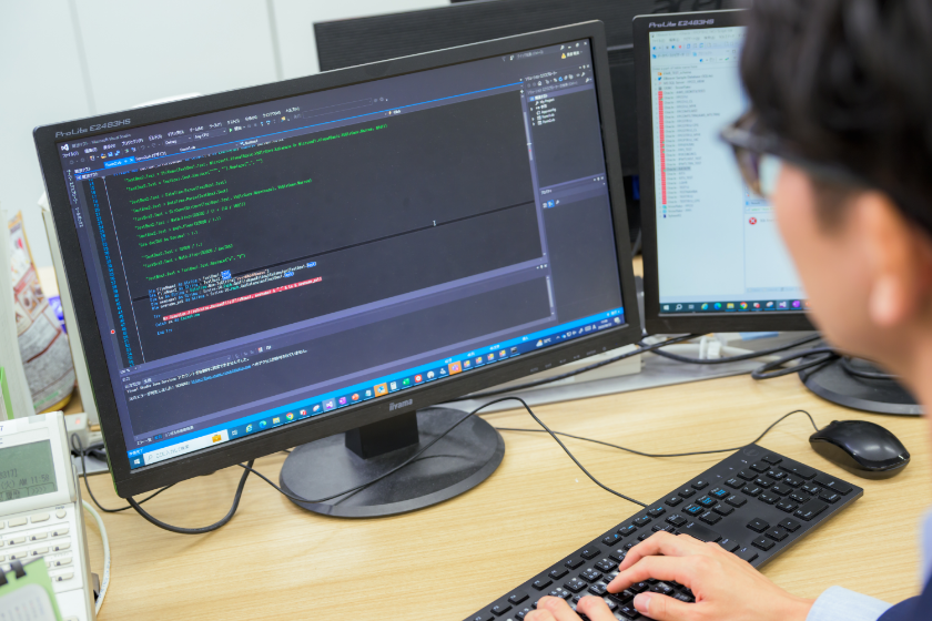 新しい基幹システムを開発